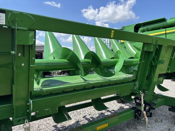 Used 2026 John Deere CR 8 Corn and Row Crop headers at Koenig Equipment in Urbana, OH - Photo8