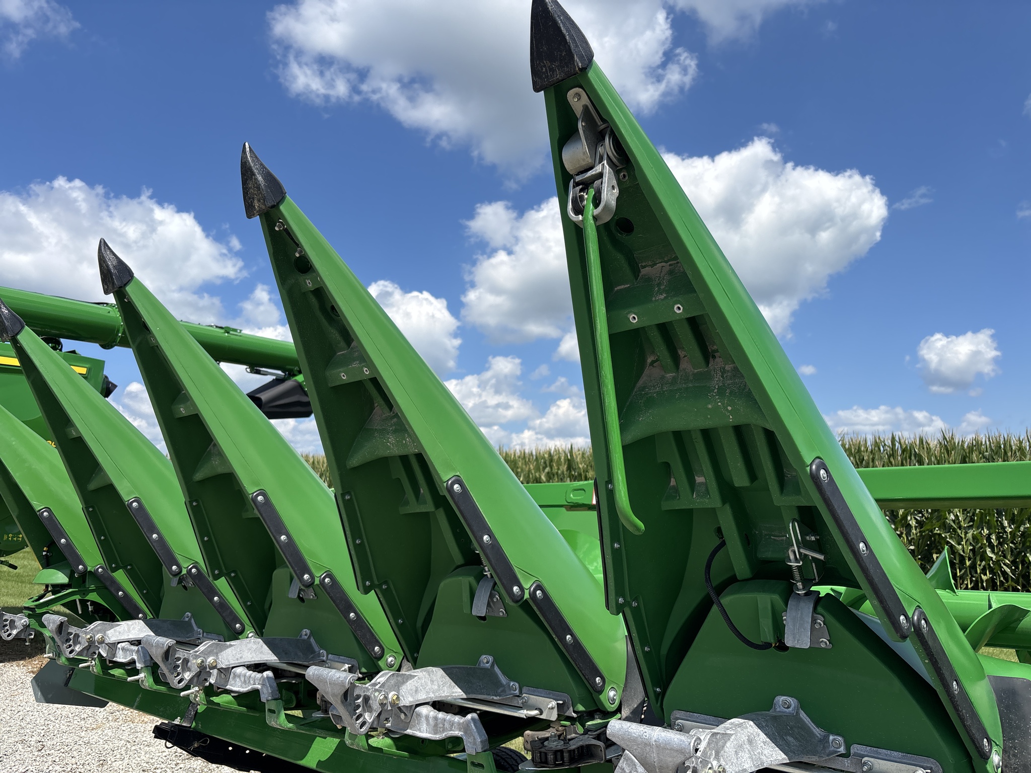 Used 2026 John Deere CR 8 Corn and Row Crop headers at Koenig Equipment in Urbana, OH - PhotoXL9