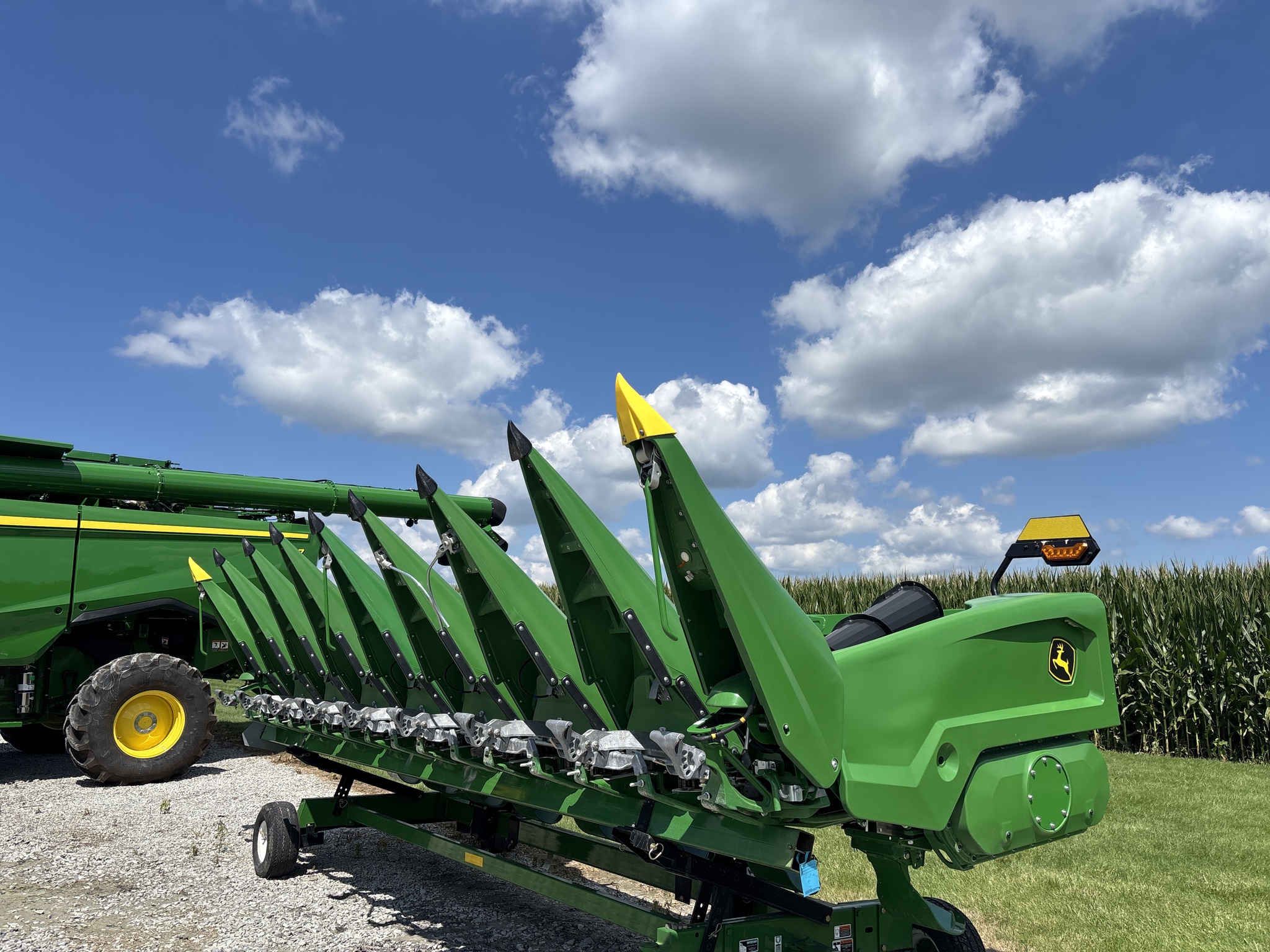 Used 2026 John Deere CR 8 Corn and Row Crop headers at Koenig Equipment in Urbana, OH - PhotoXL0