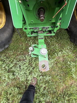 Used 2011 John Deere 7330 Row Crop Tractors at Horizon Ag & Turf in Lloydminster, AB - Photo4