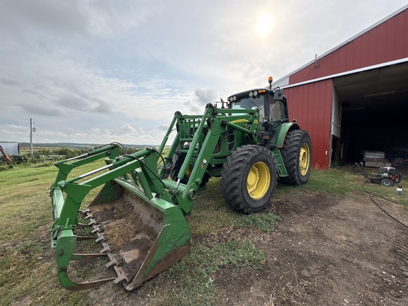  John Deere 7330