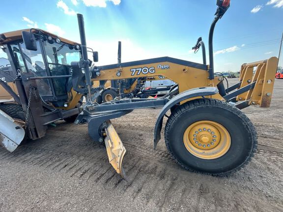 2019 John Deere 770G