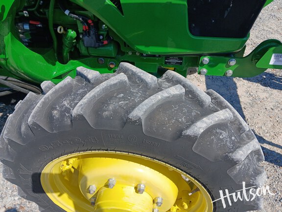 Photo of 2024 John Deere 5060E