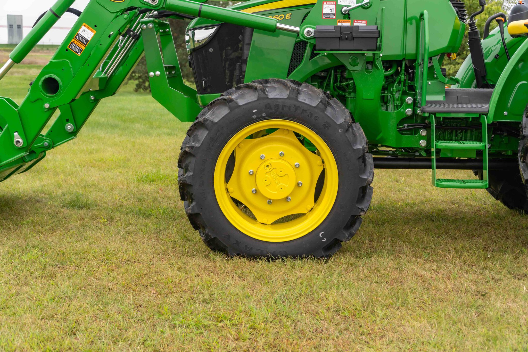 New In-Stock 2025 John Deere 5060E Utility Tractors at Koenig Equipment in Greenville, OH - PhotoXL9