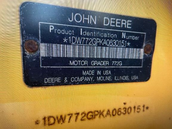 2010 John Deere 772GP