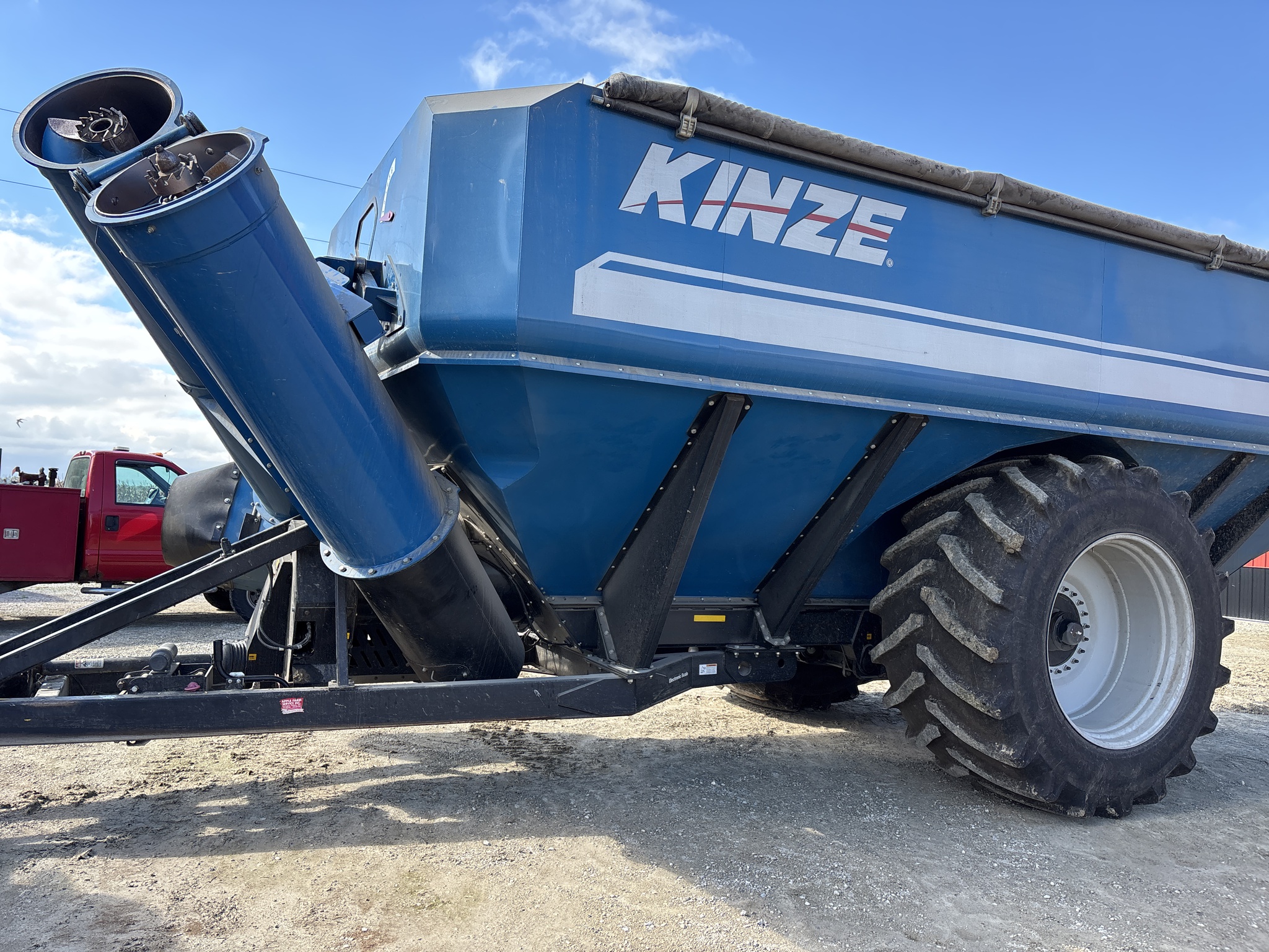 Used 2013 Kinze 1300 Grain Carts at Koenig Equipment in Anna, OH - PhotoXL4