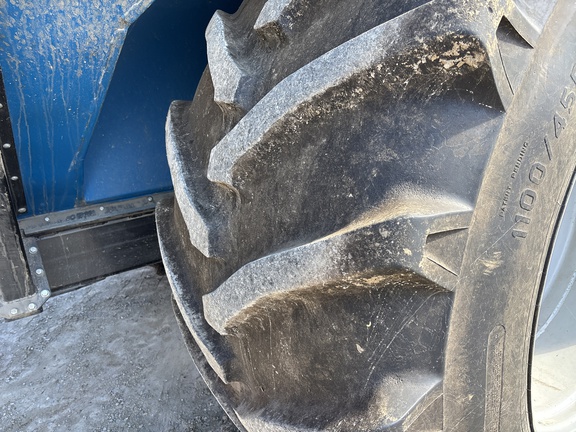 Used 2013 Kinze 1300 Grain Carts at Koenig Equipment in Anna, OH - Photo17