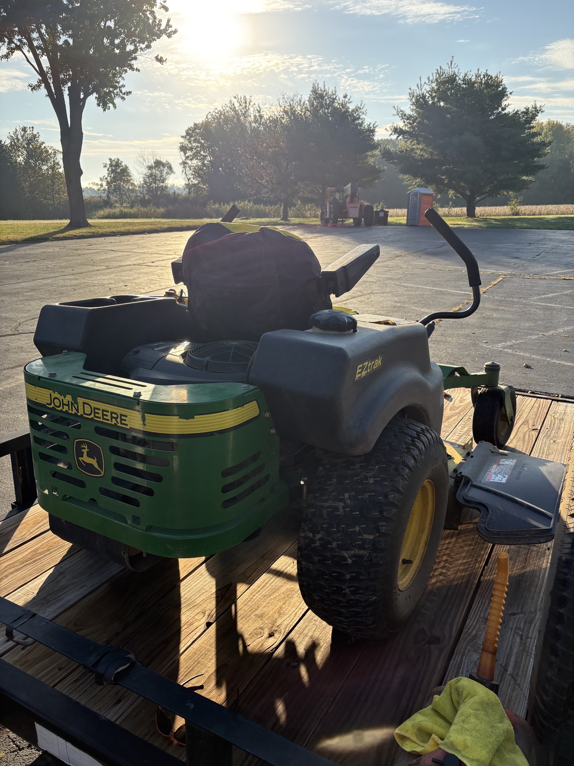 Used 2008 John Deere Z425 Zero Turn Mowers at Koenig Equipment in Franklin, IN - PhotoXL2