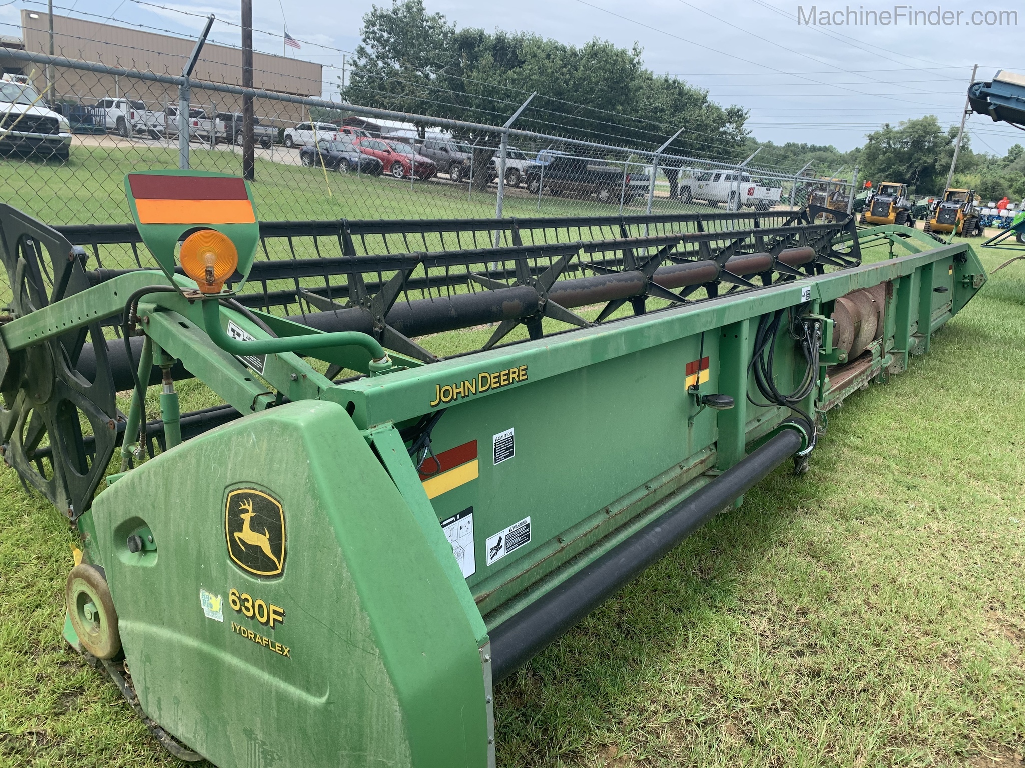 2004 John Deere 630F Image 4