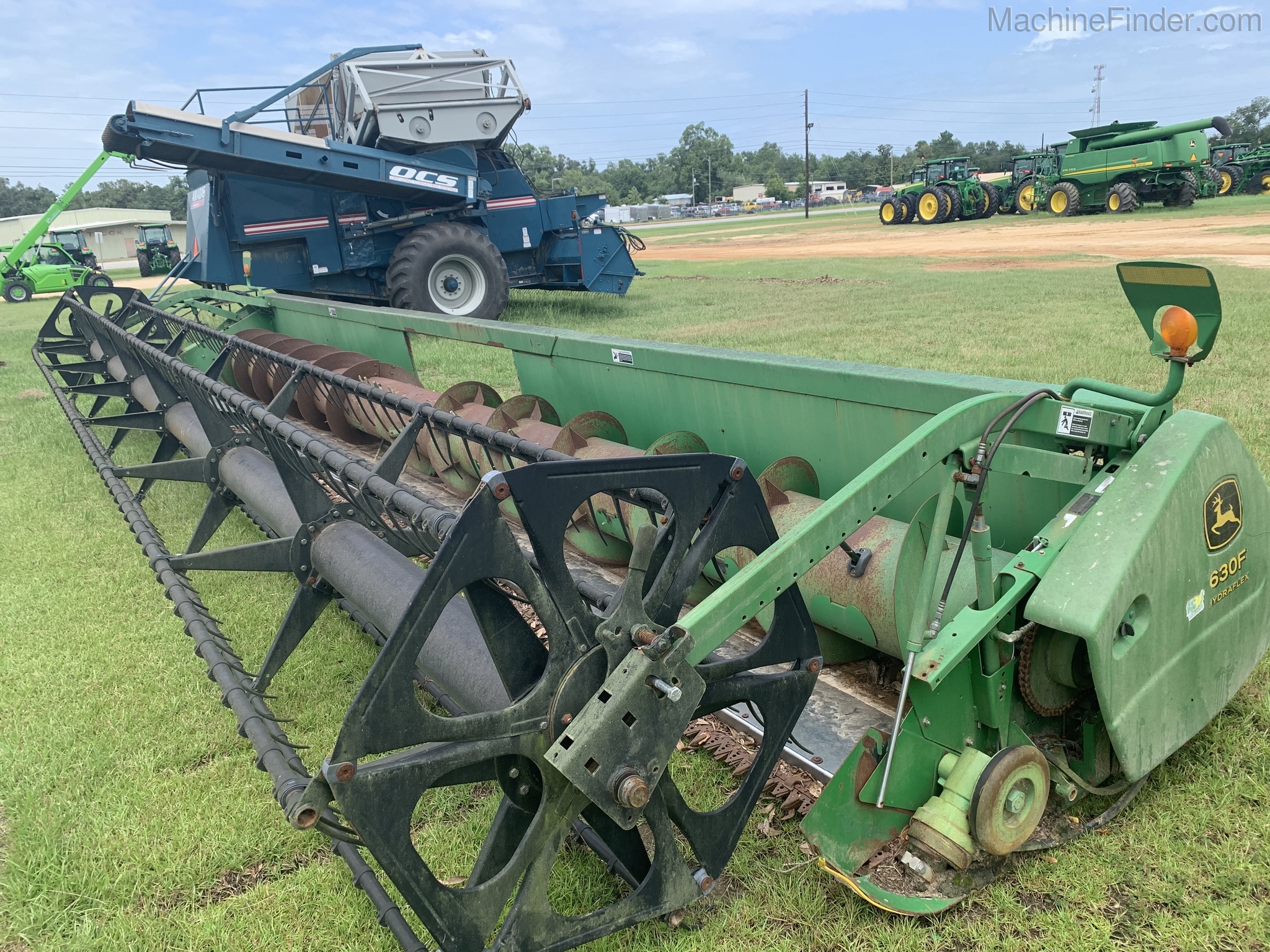 2004 John Deere 630F Image 8