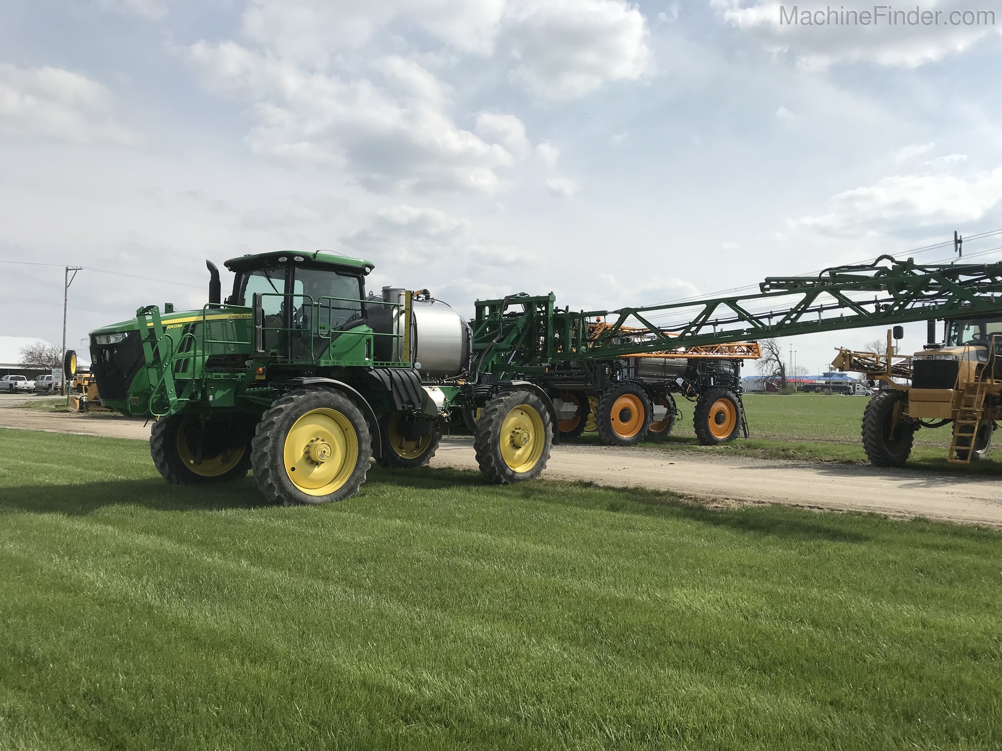 2015 John Deere R4038 Image 6