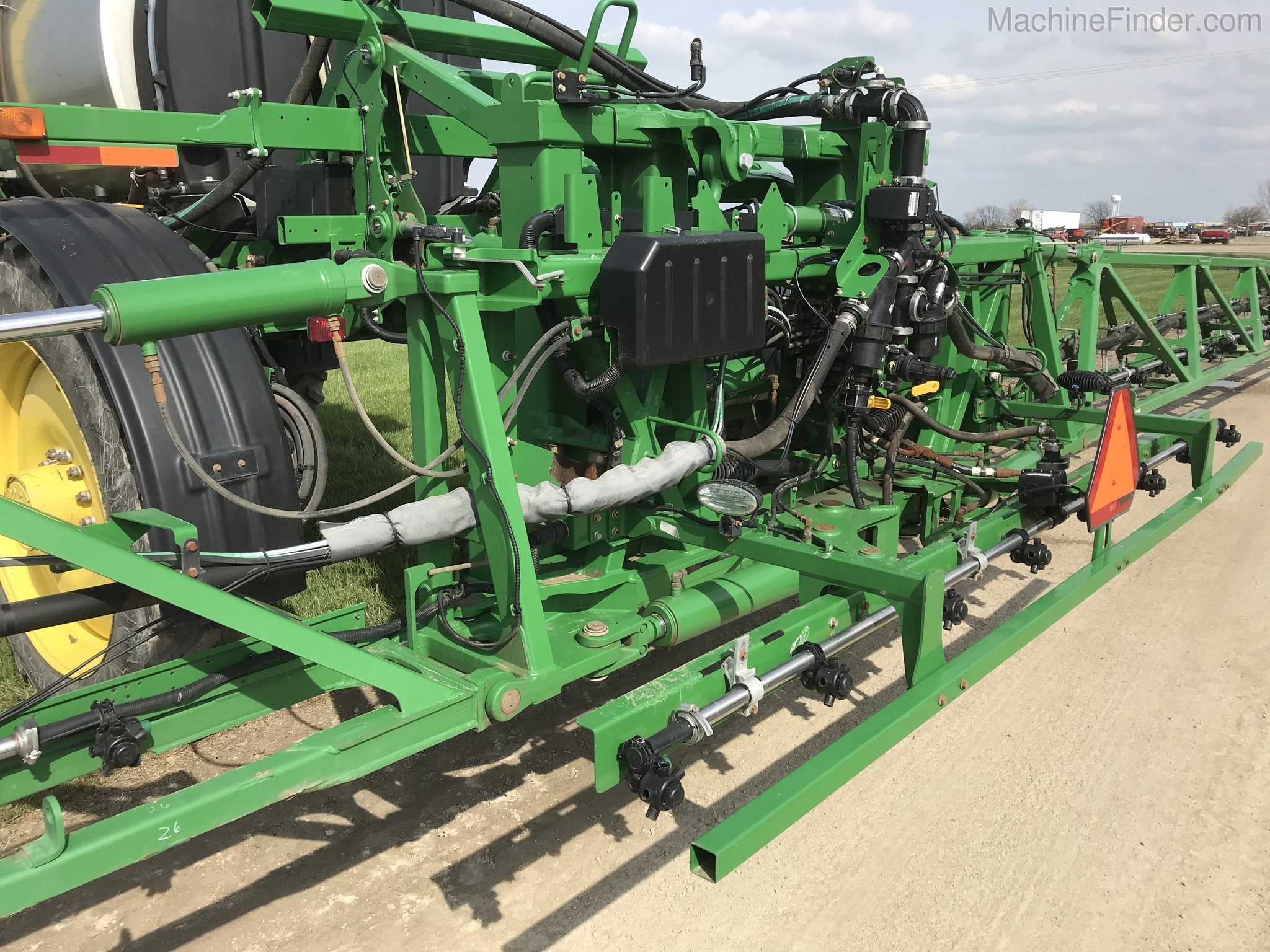 2015 John Deere R4038 Image 9