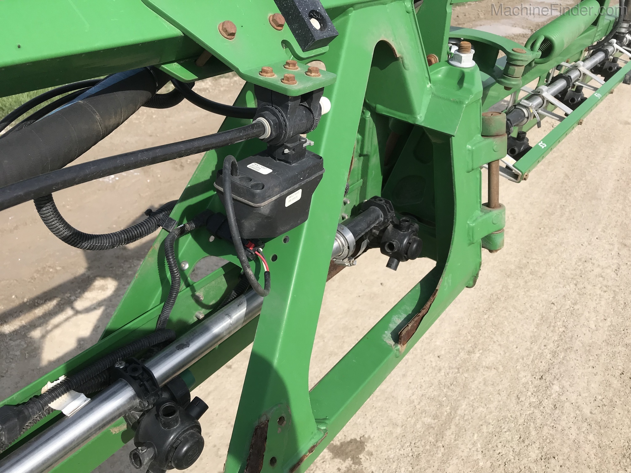 2015 John Deere R4038 Image 15