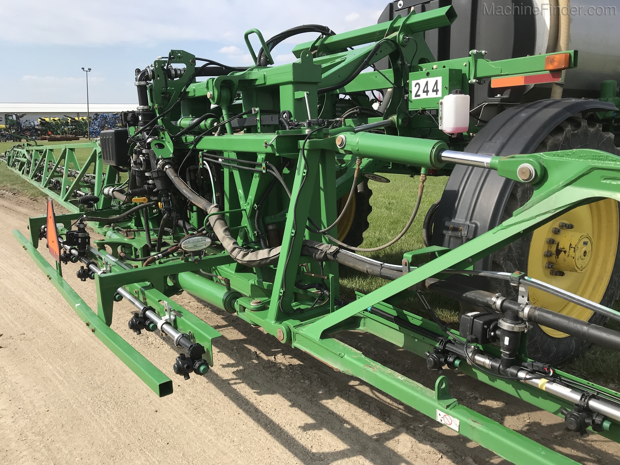 2015 John Deere R4038 Image 16