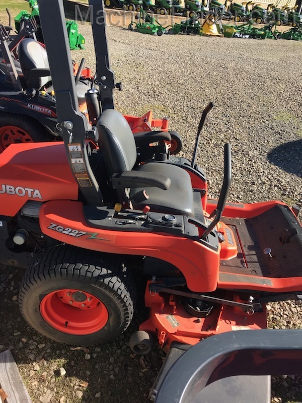 2016 Kubota ZG227 Image 2