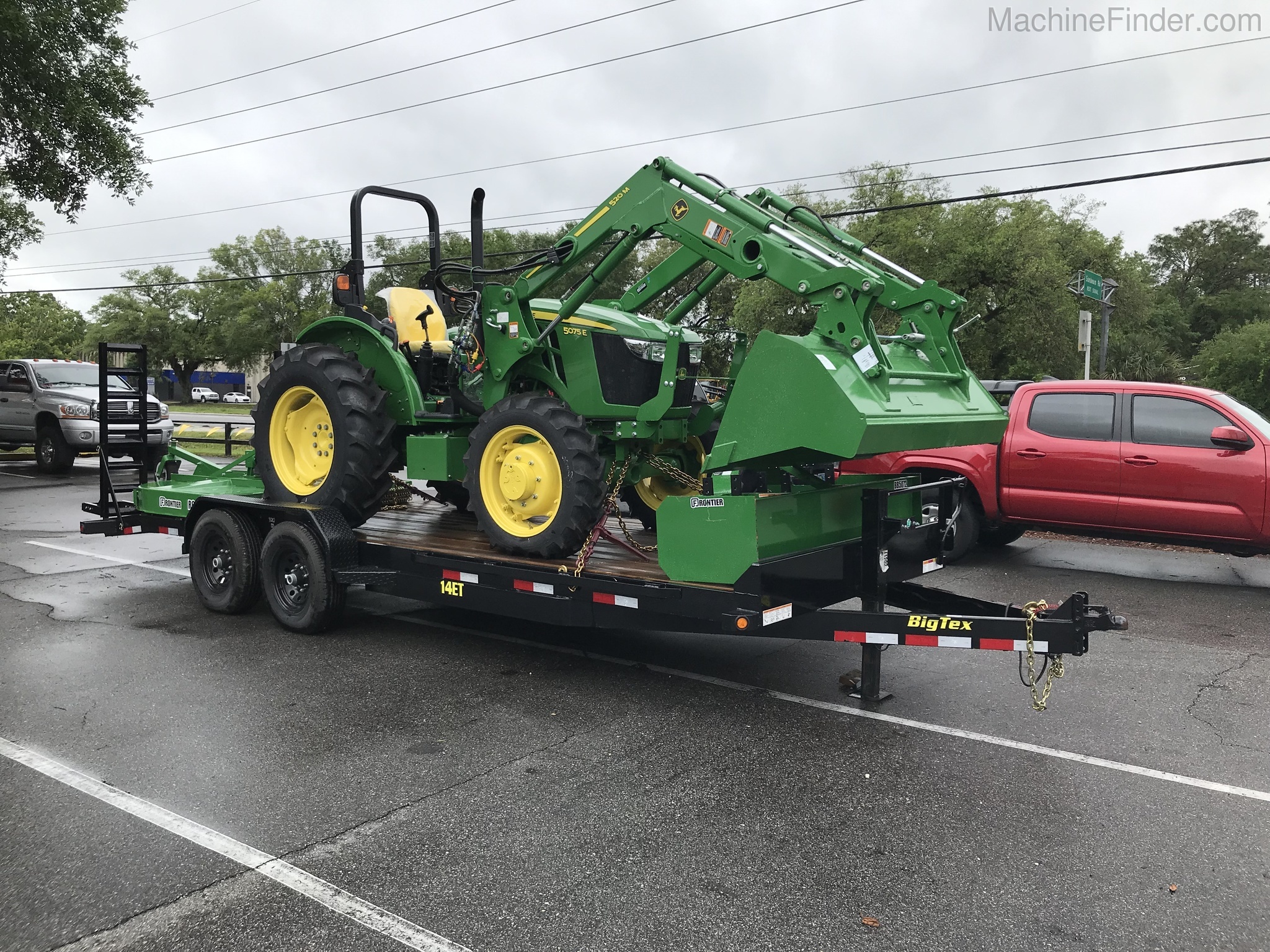 2020 John Deere 5075E Image 1