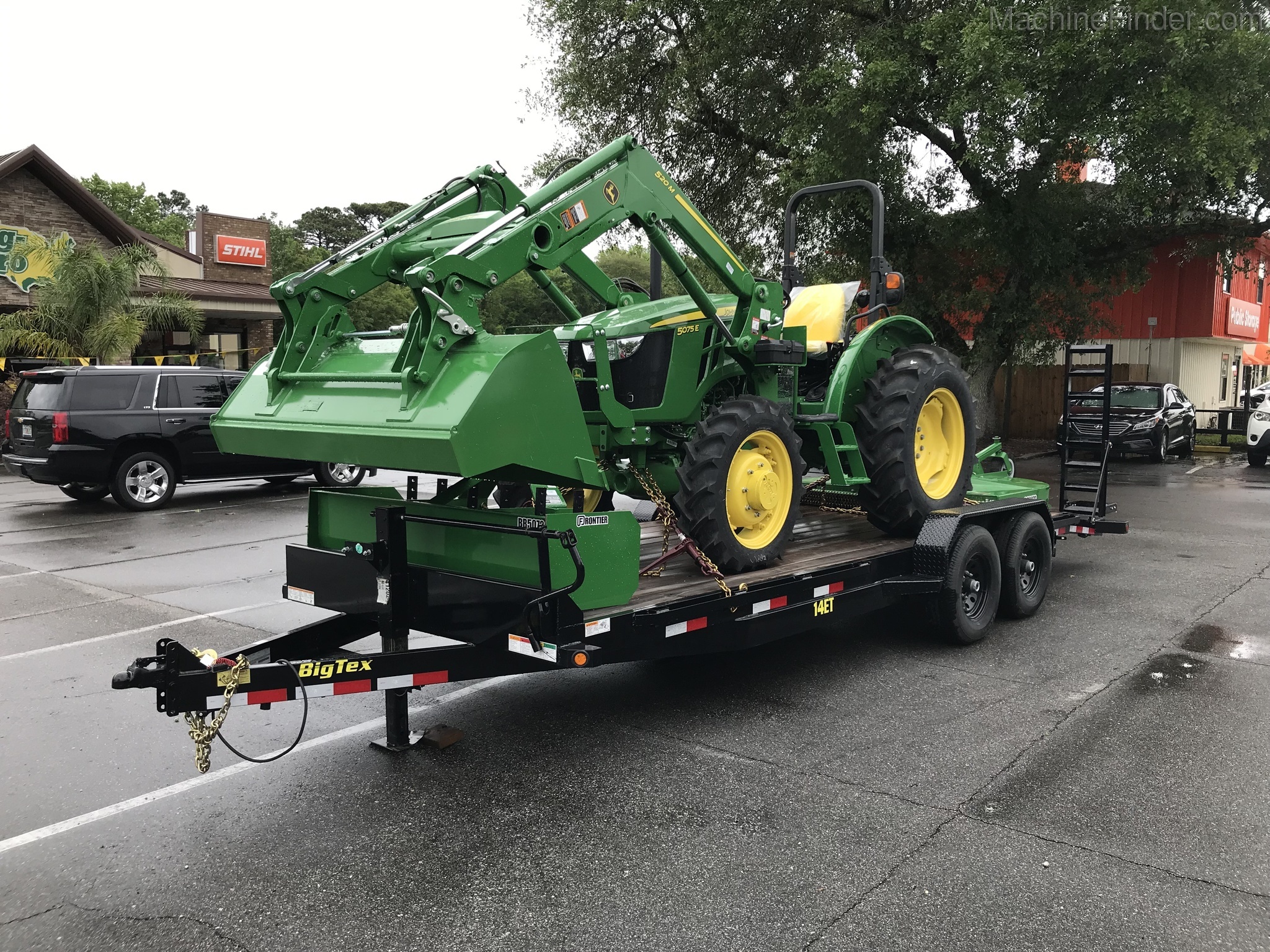 2020 John Deere 5075E Image 4