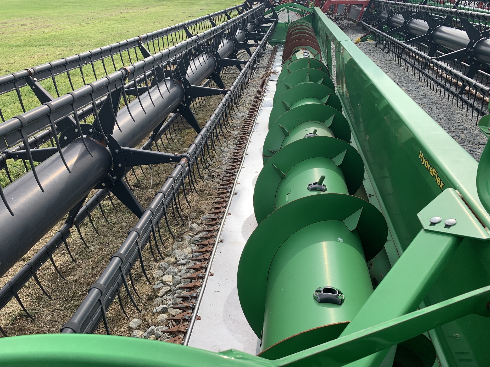 2012 John Deere 635F Image 4