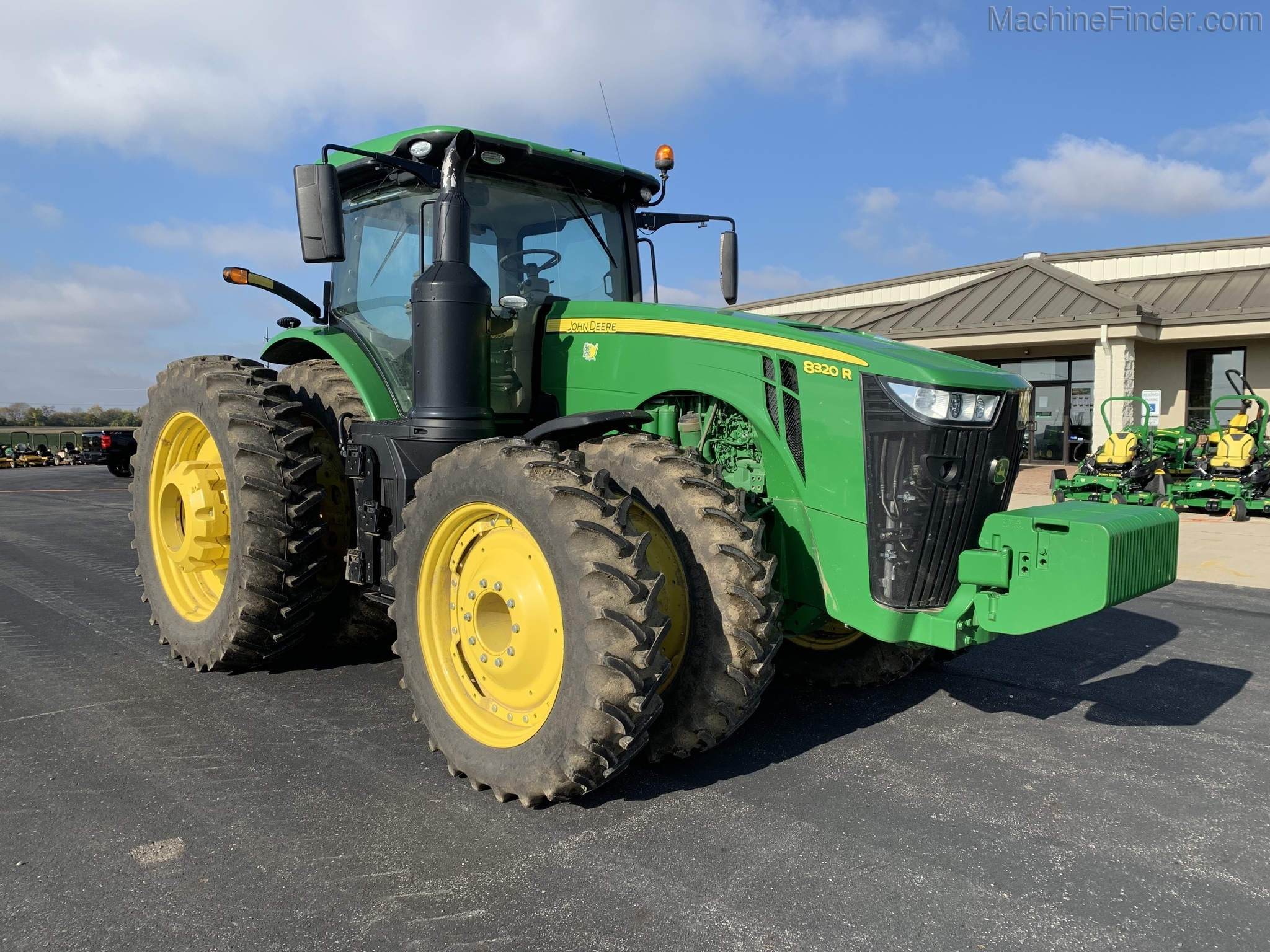2018 John Deere 8320R Image 1