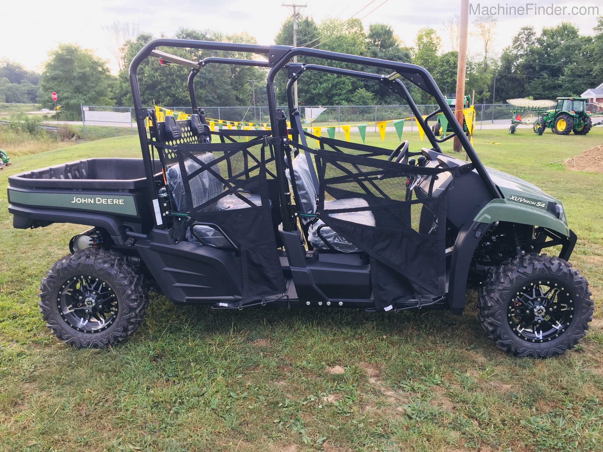 2021 John Deere 590MS4 Image 3