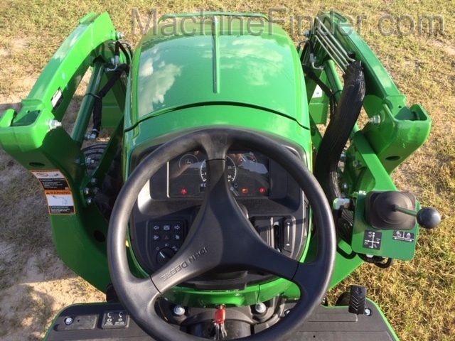 2020 John Deere 3025E Image 6