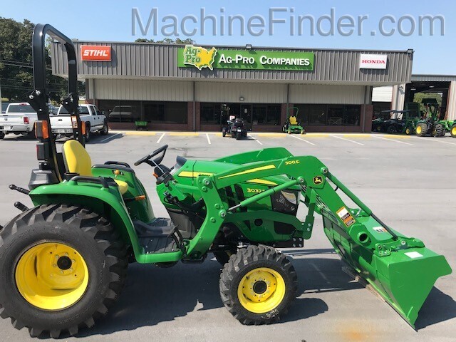 2020 John Deere 3038E Image 1