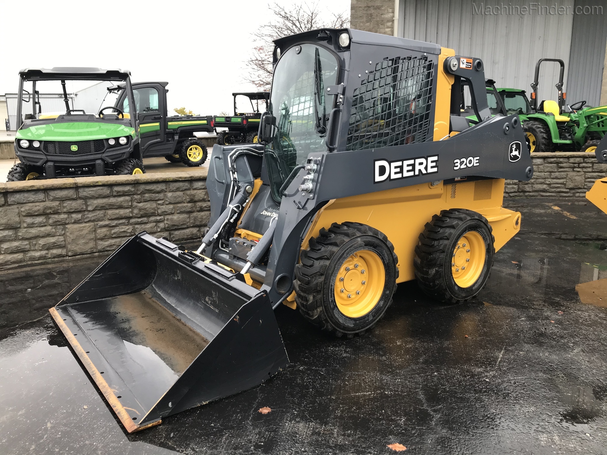 2018 John Deere 320E Image 1