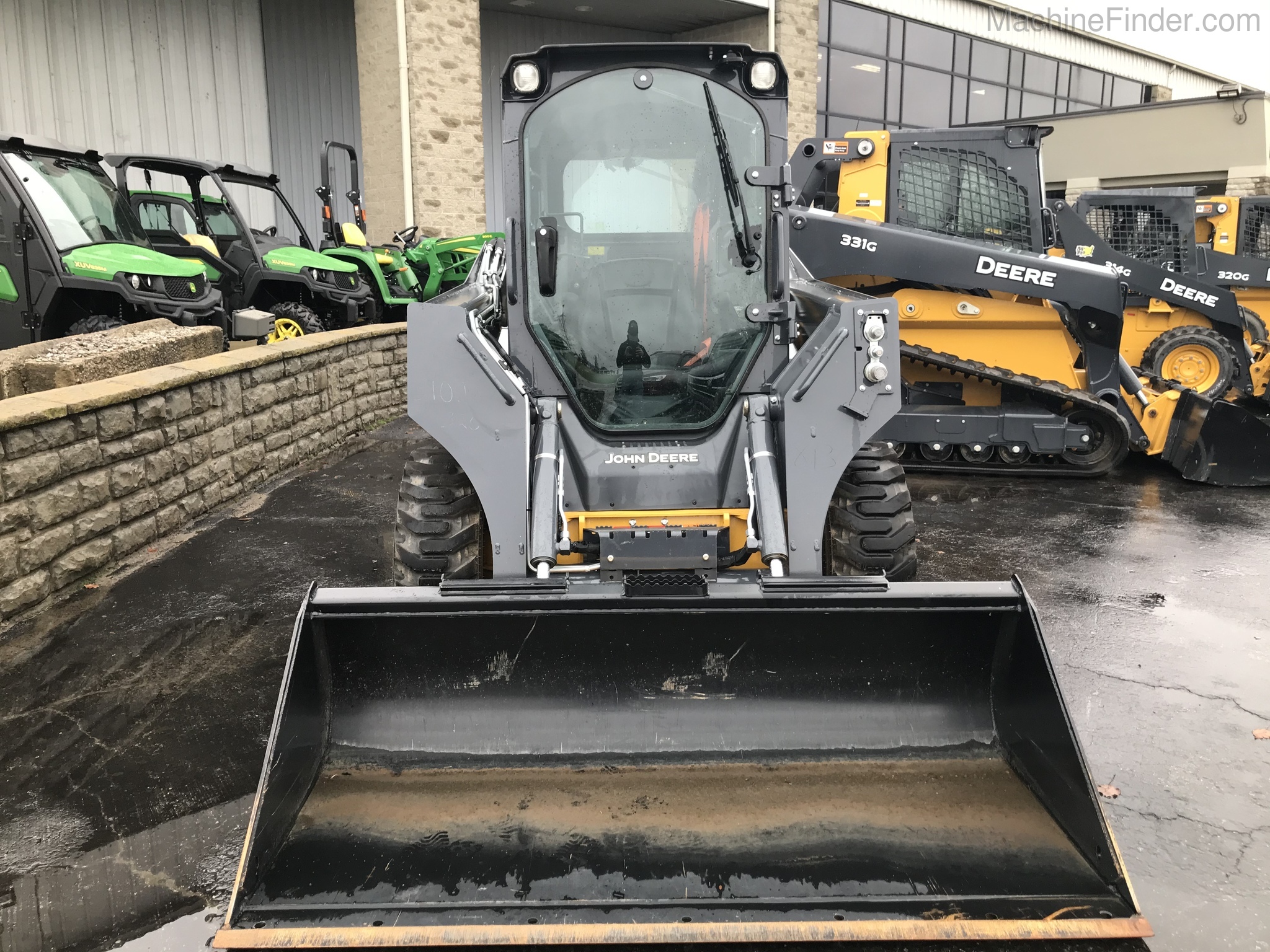 2018 John Deere 320E Image 5