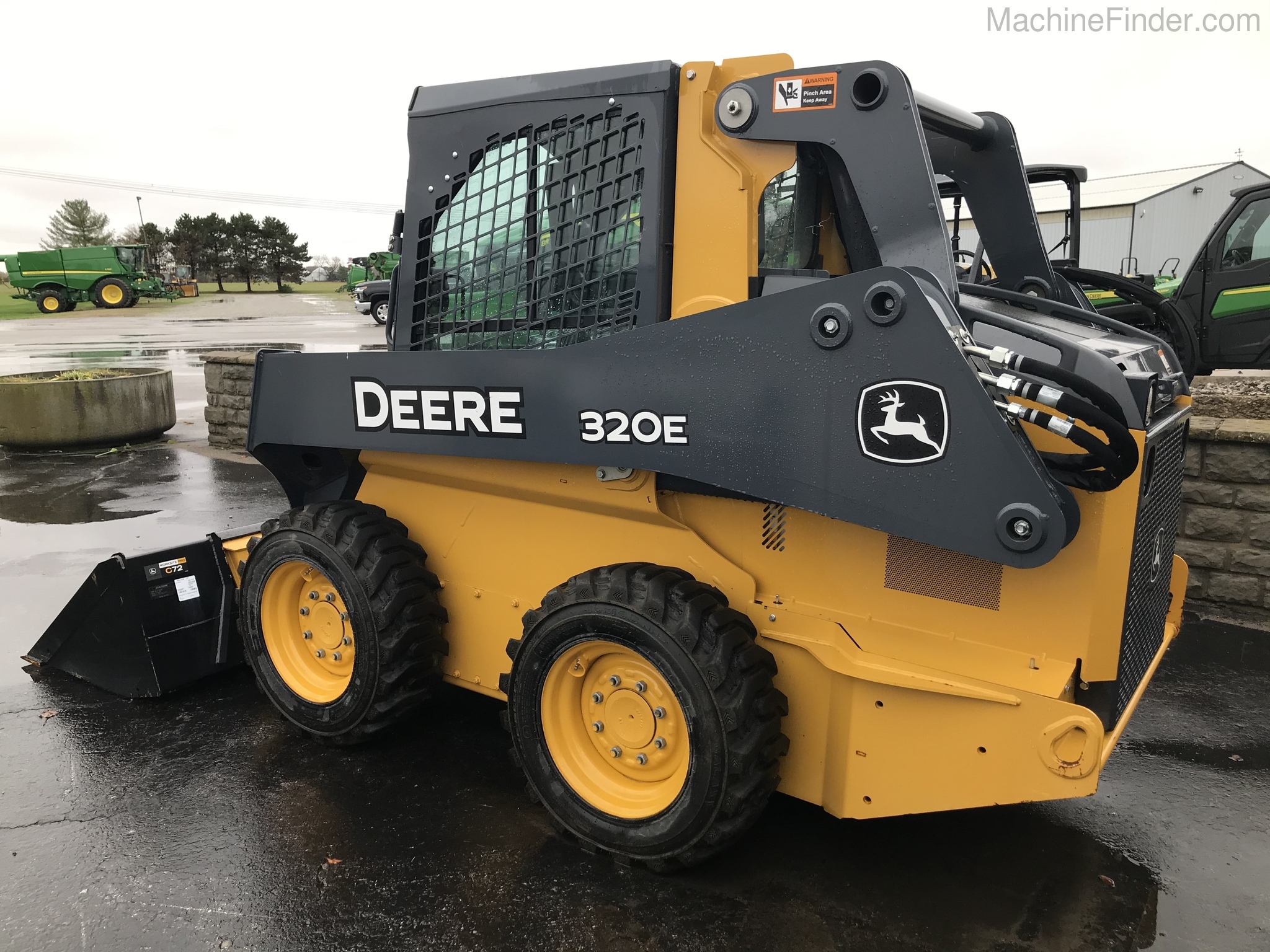 2018 John Deere 320E Image 4