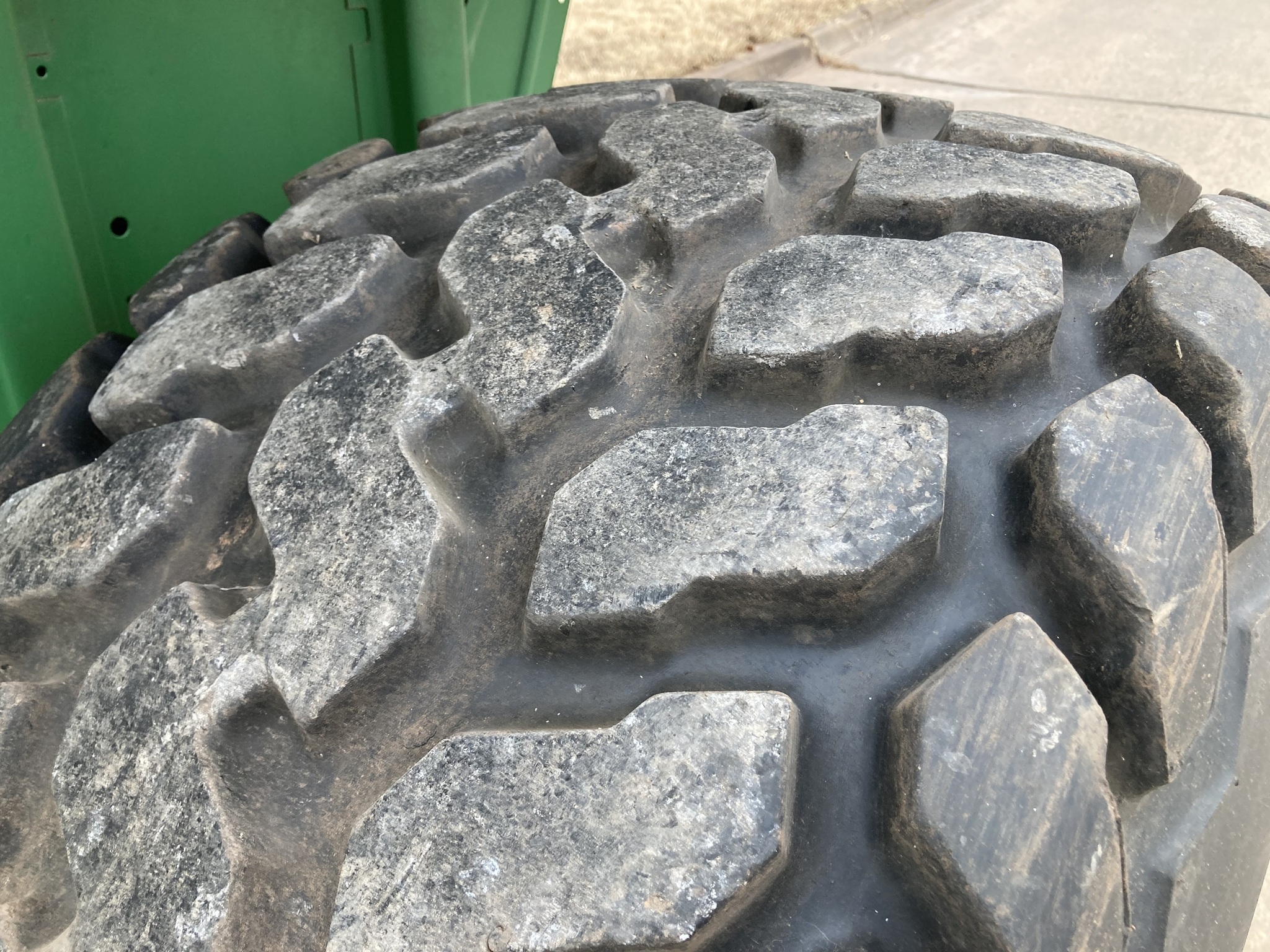 2012 John Deere 5055D Image 17