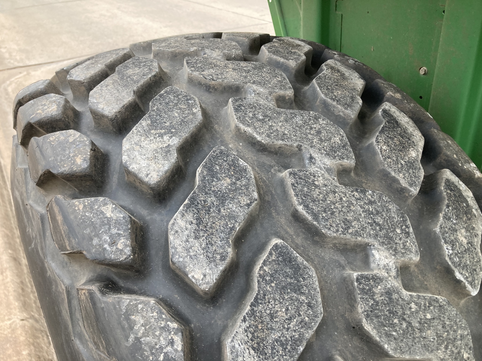 2012 John Deere 5055D Image 18