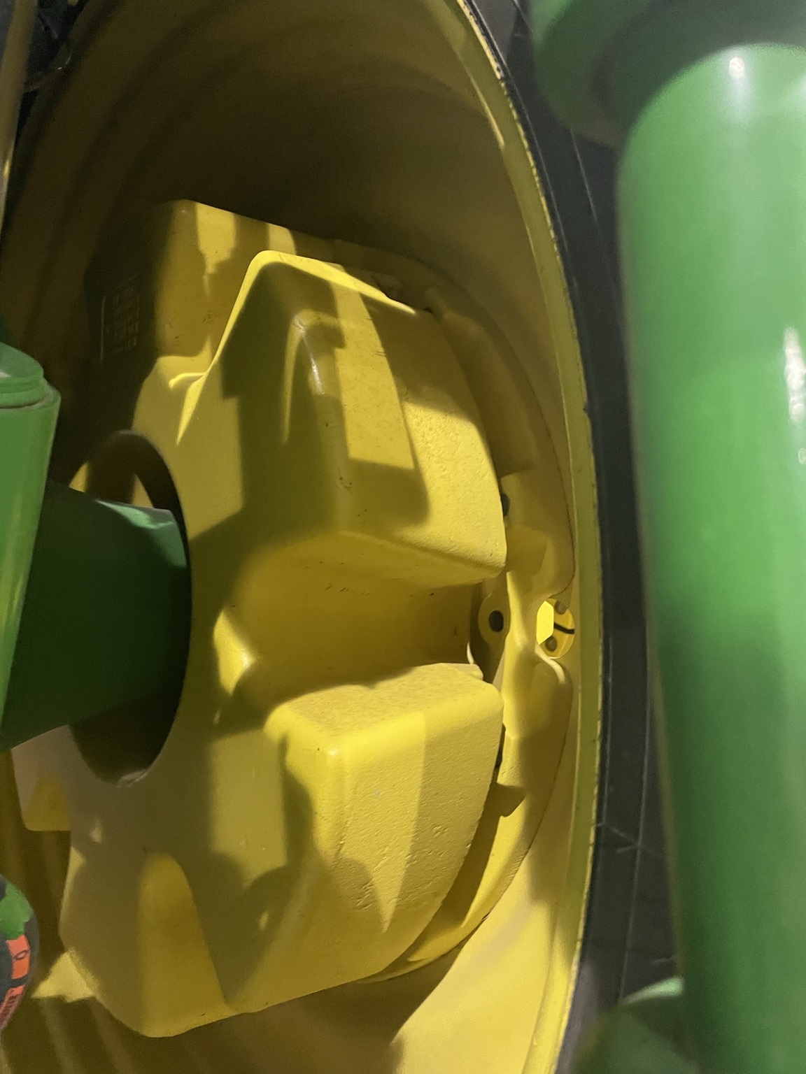 2013 John Deere 8235R Image 3