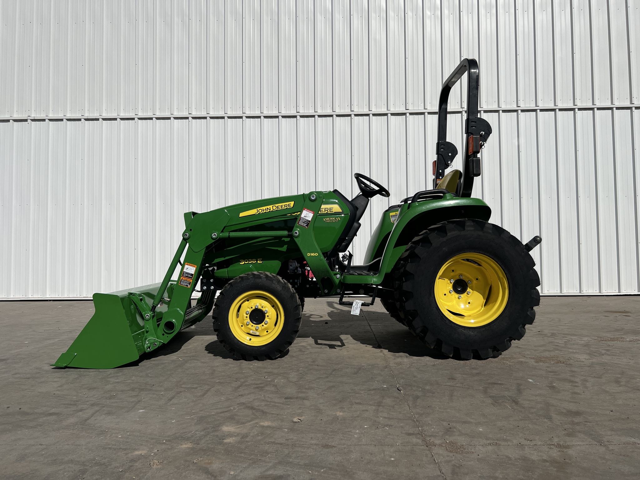 2015 John Deere 3038E