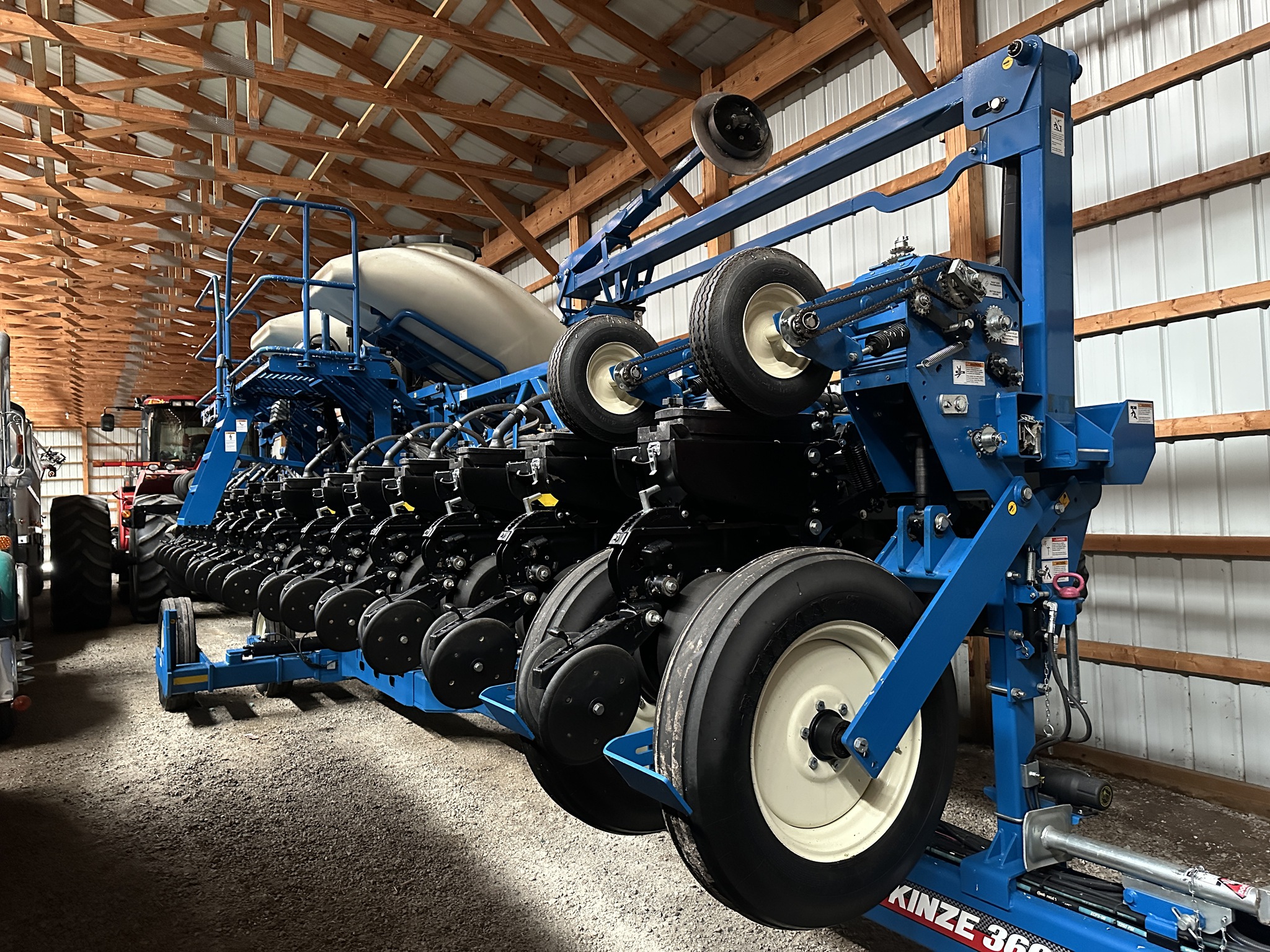 2021 Kinze 3605 Image 1