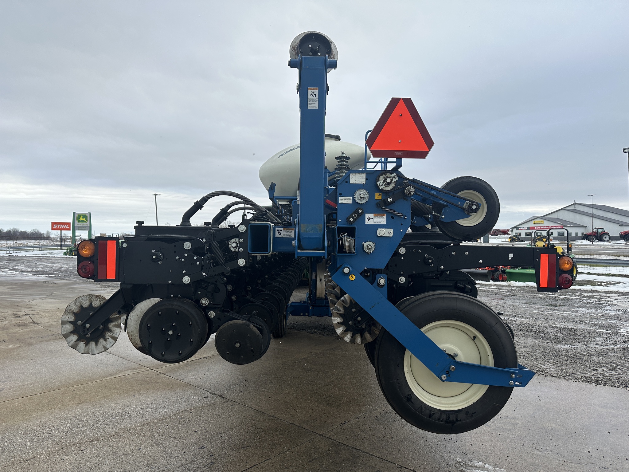 2021 Kinze 3605 Image 7