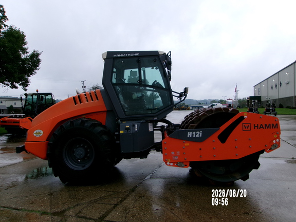 2022 Hamm H12IP