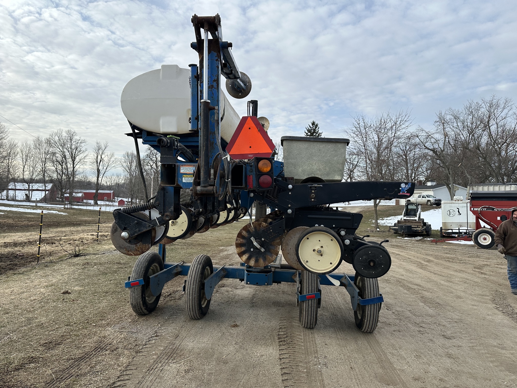 1998 Kinze 2500 Image 5