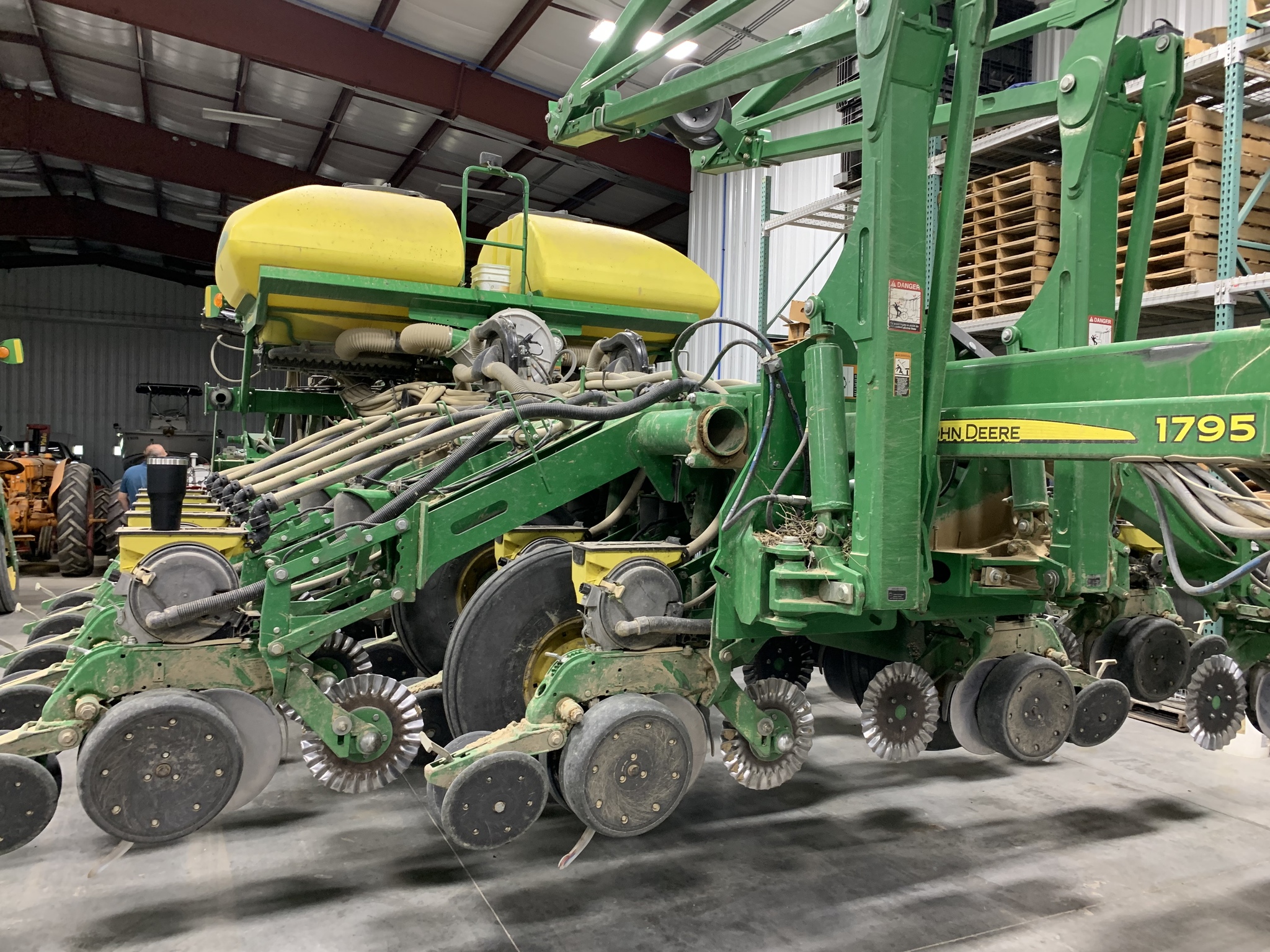 2016 John Deere 1795 Image 17