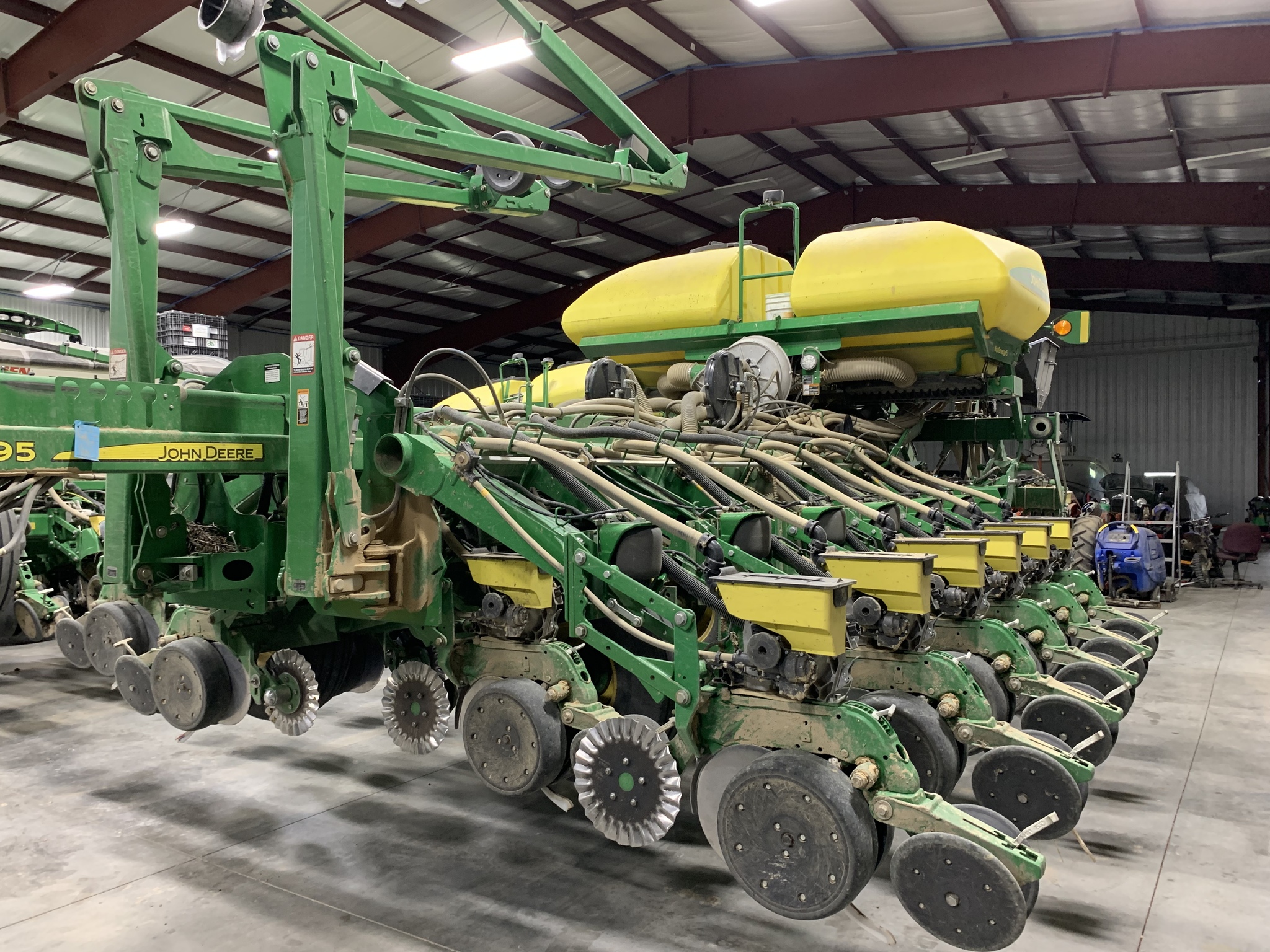 2016 John Deere 1795 Image 12