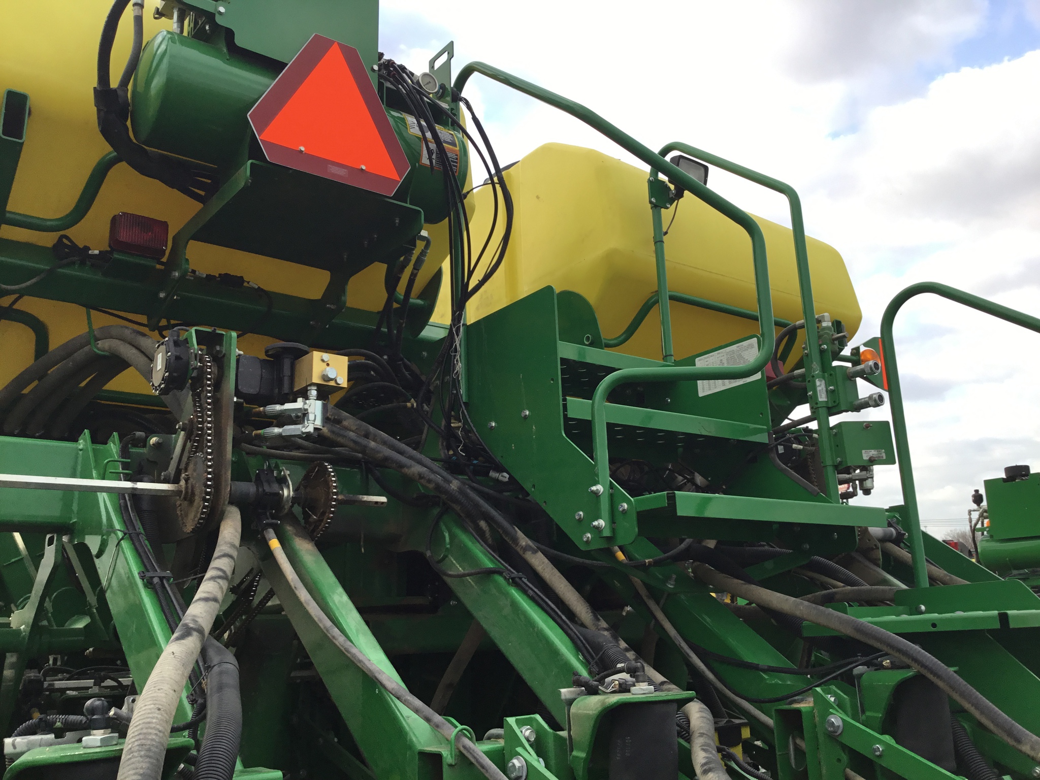 2016 John Deere 1795 Image 9