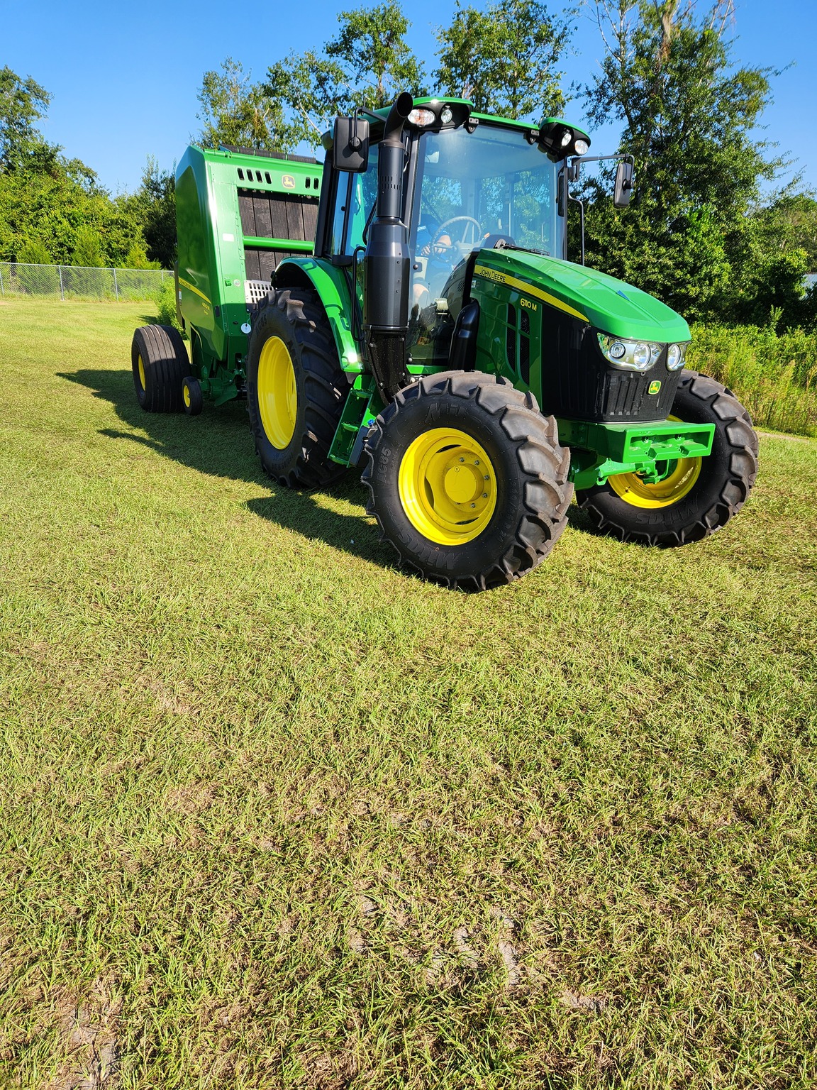2023 John Deere 6110M Image 3