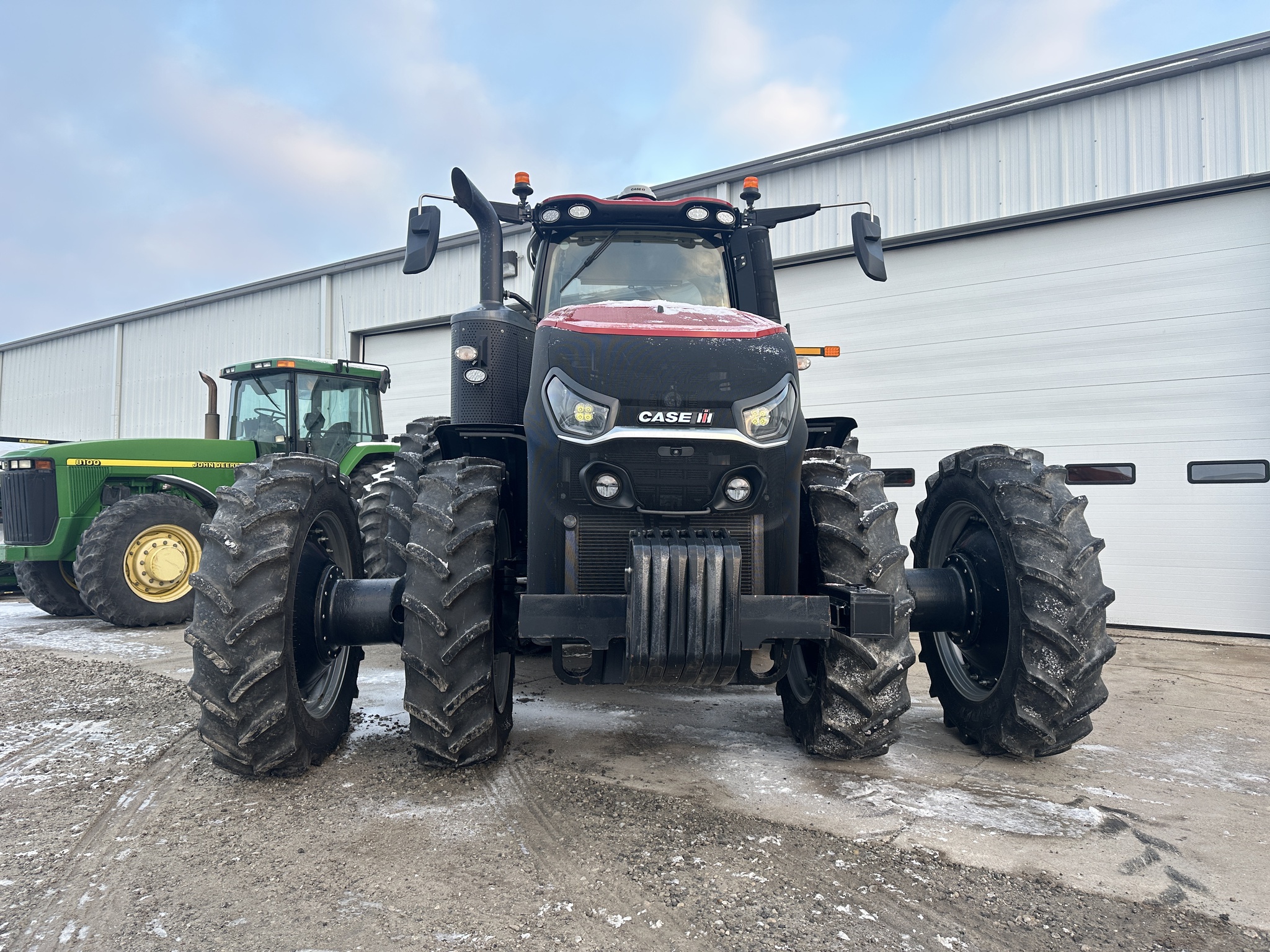 2022 Case IH Magnum 340 AFS Image 2