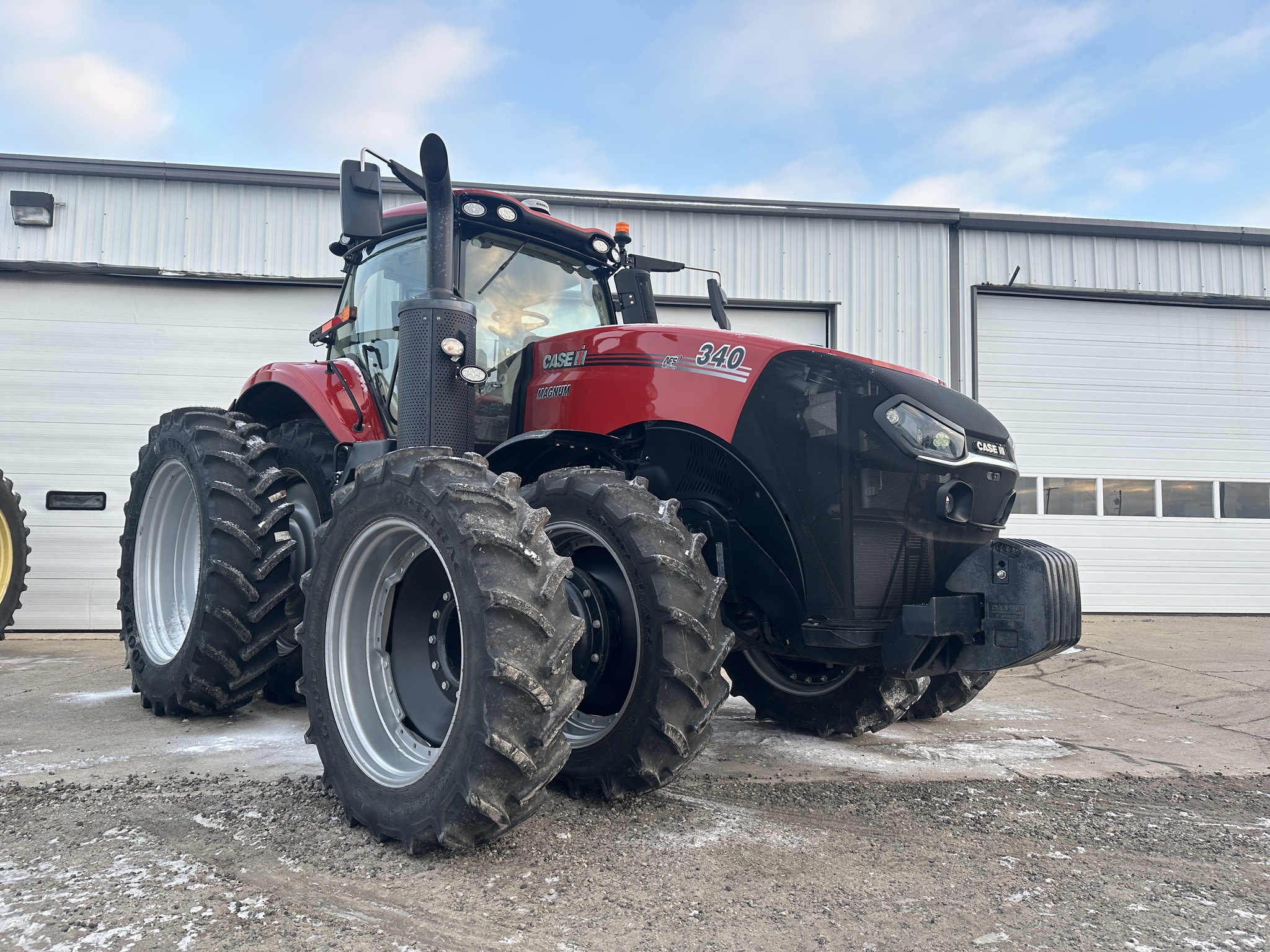 2022 Case IH Magnum 340 AFS Image 1
