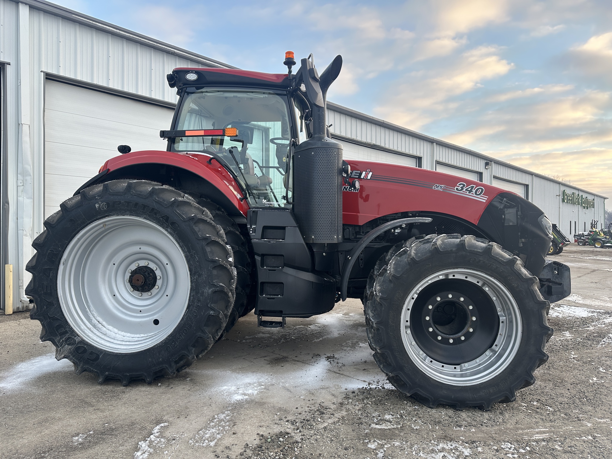 2022 Case IH Magnum 340 AFS Image 3