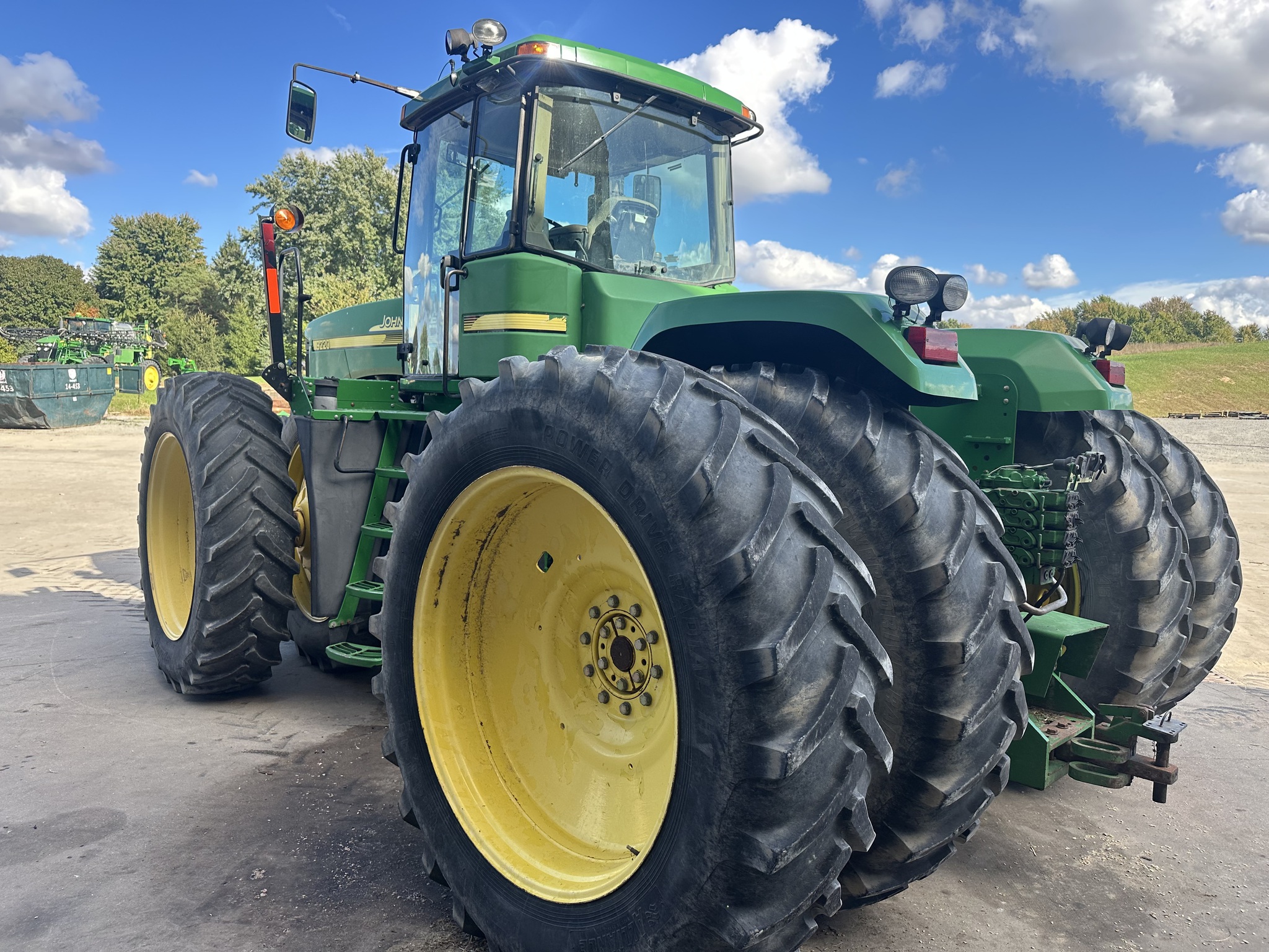 2004 John Deere 9220 Image 5