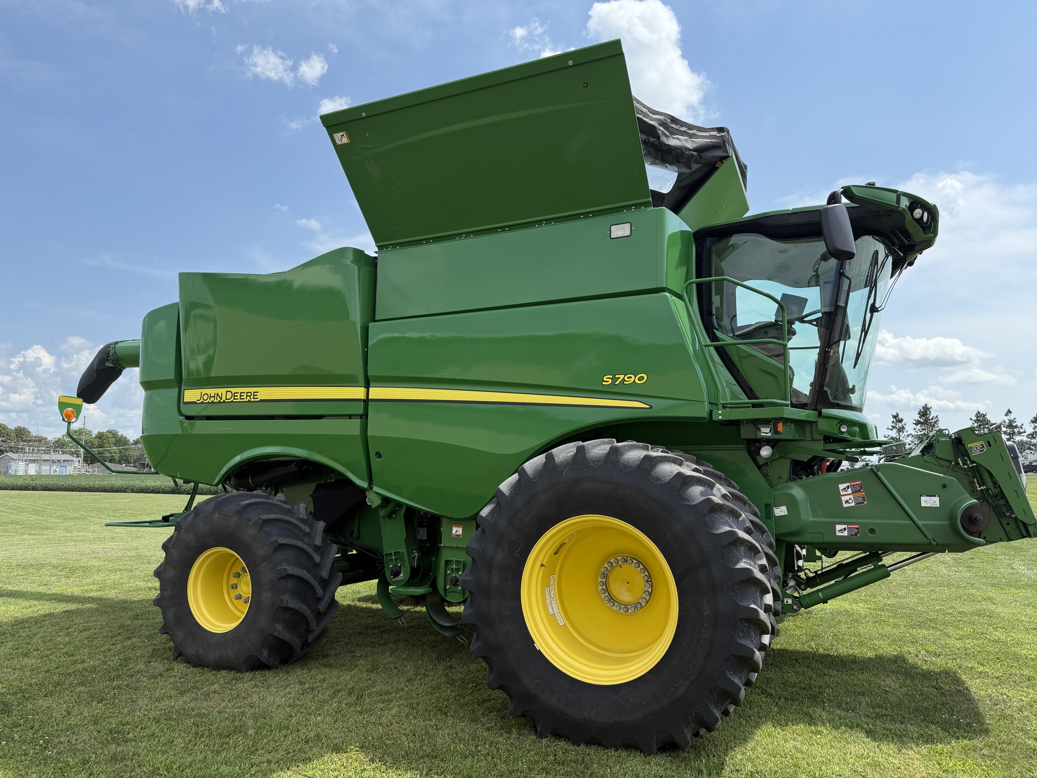 2021 John Deere S790 Image 8