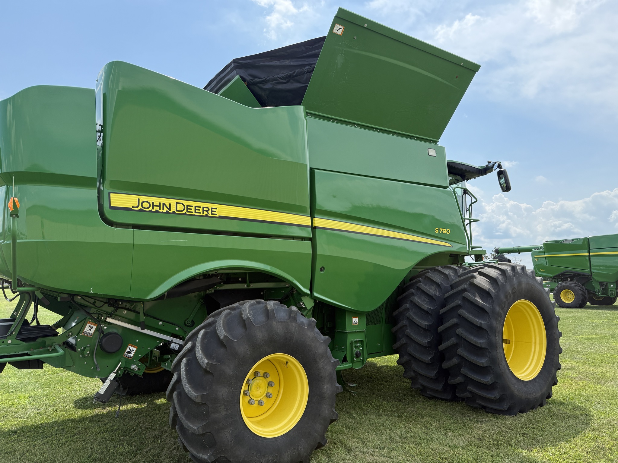 2021 John Deere S790 Image 7