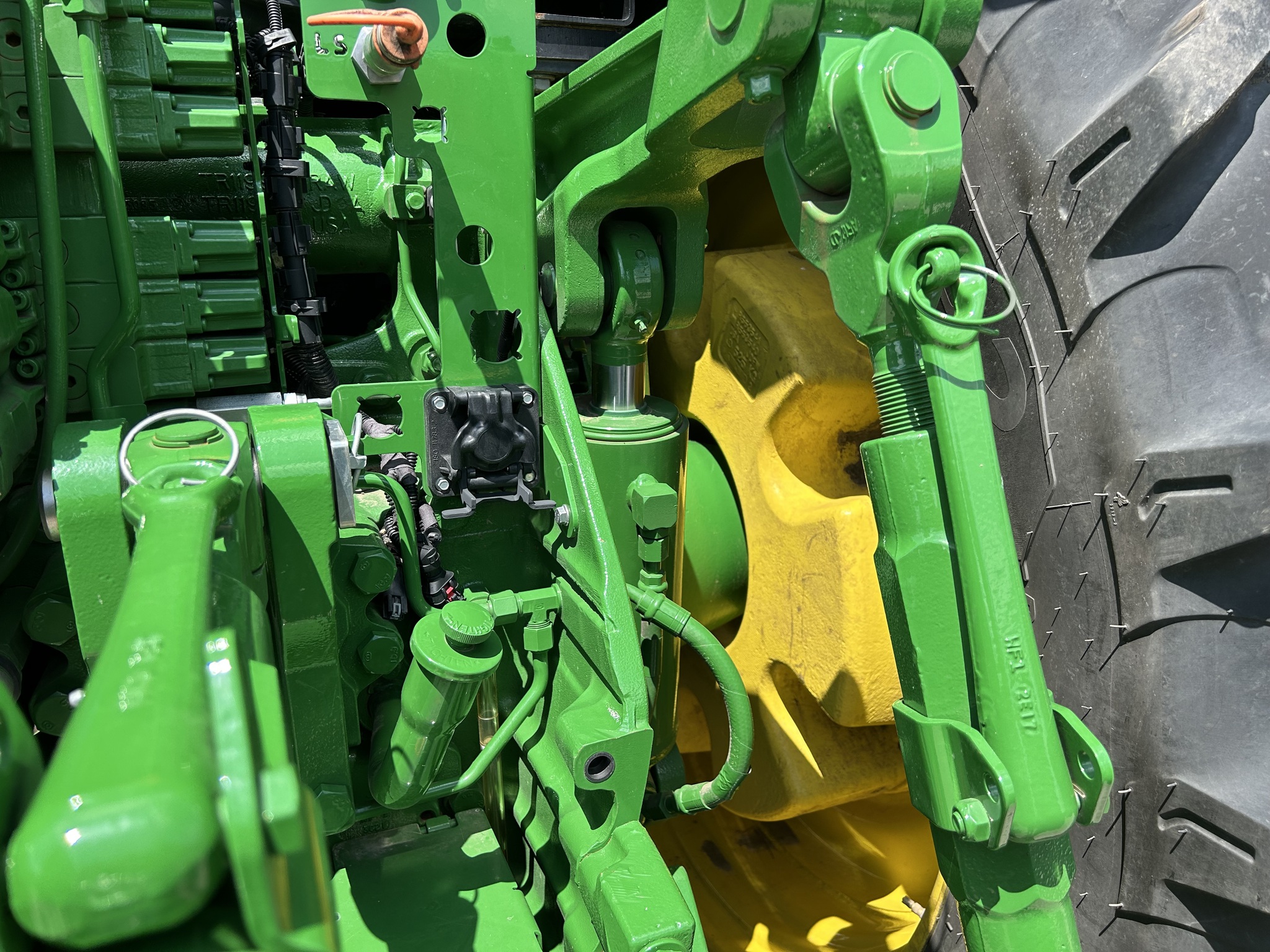  2023 John Deere 8R 310 at Heritage Tractor in Lexington, IL