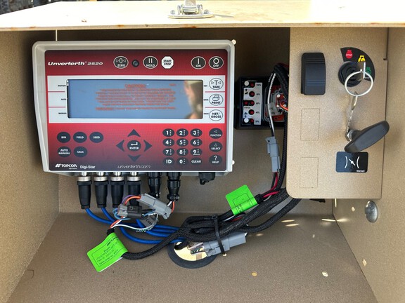 2023 Unverferth 3955XL