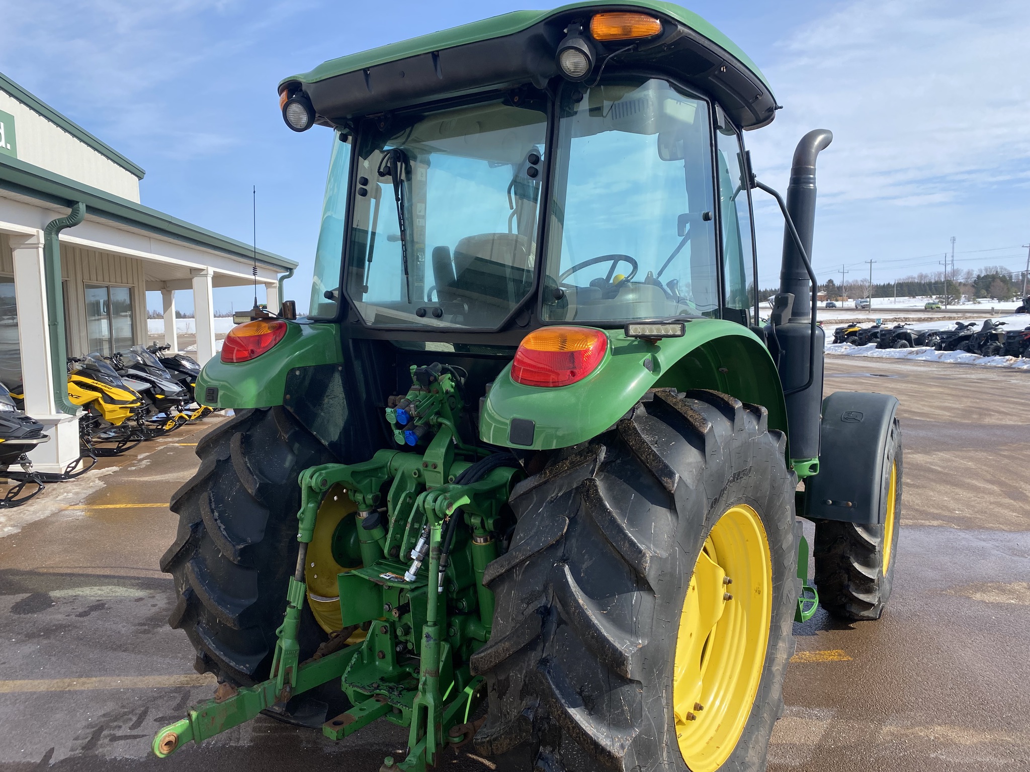 2019 John Deere 5100M Image 14